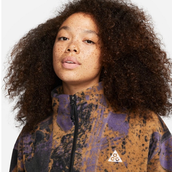 NIKE ACG THERMA-FIT 1/2-ZIP Fleece WOLF TREE - Picture 2 of 8